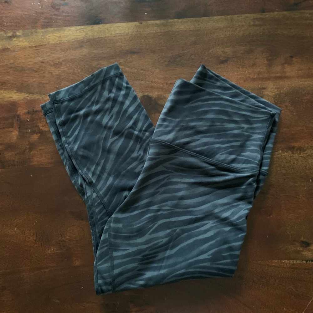 Lululemon crop leggings